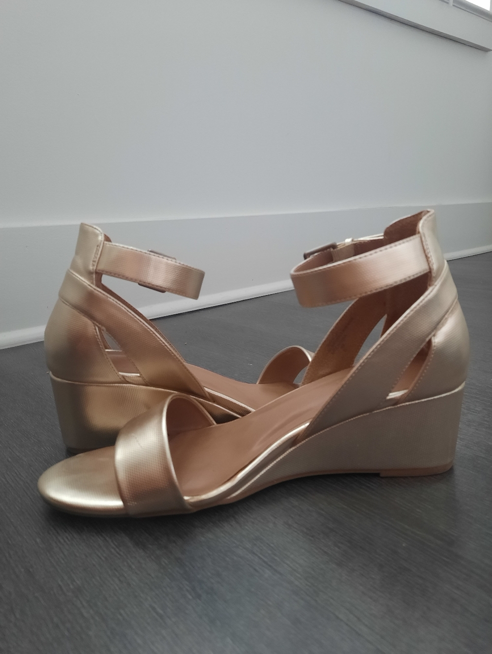 AEROSOLES Metallic Gold Ankle-Strap Wedge Sandals